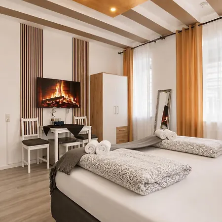 Historisches Haus Am Fusse Der Festung Ehrenbreitstein Am Schoenen Rhein Accommodatie bij particulieren *